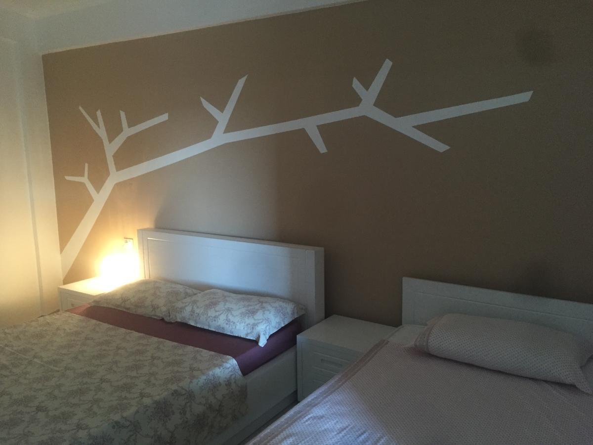 Aldi'S Guest House Vlorë 外观 照片